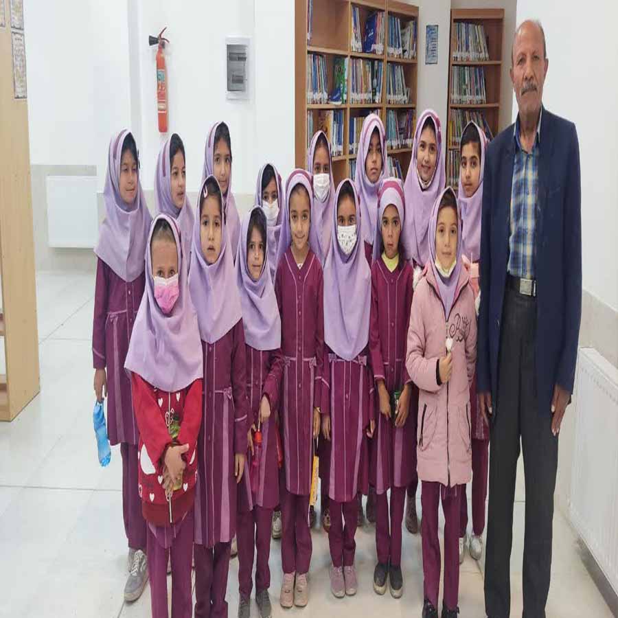 بازدید از کتابخانه-دی 1402